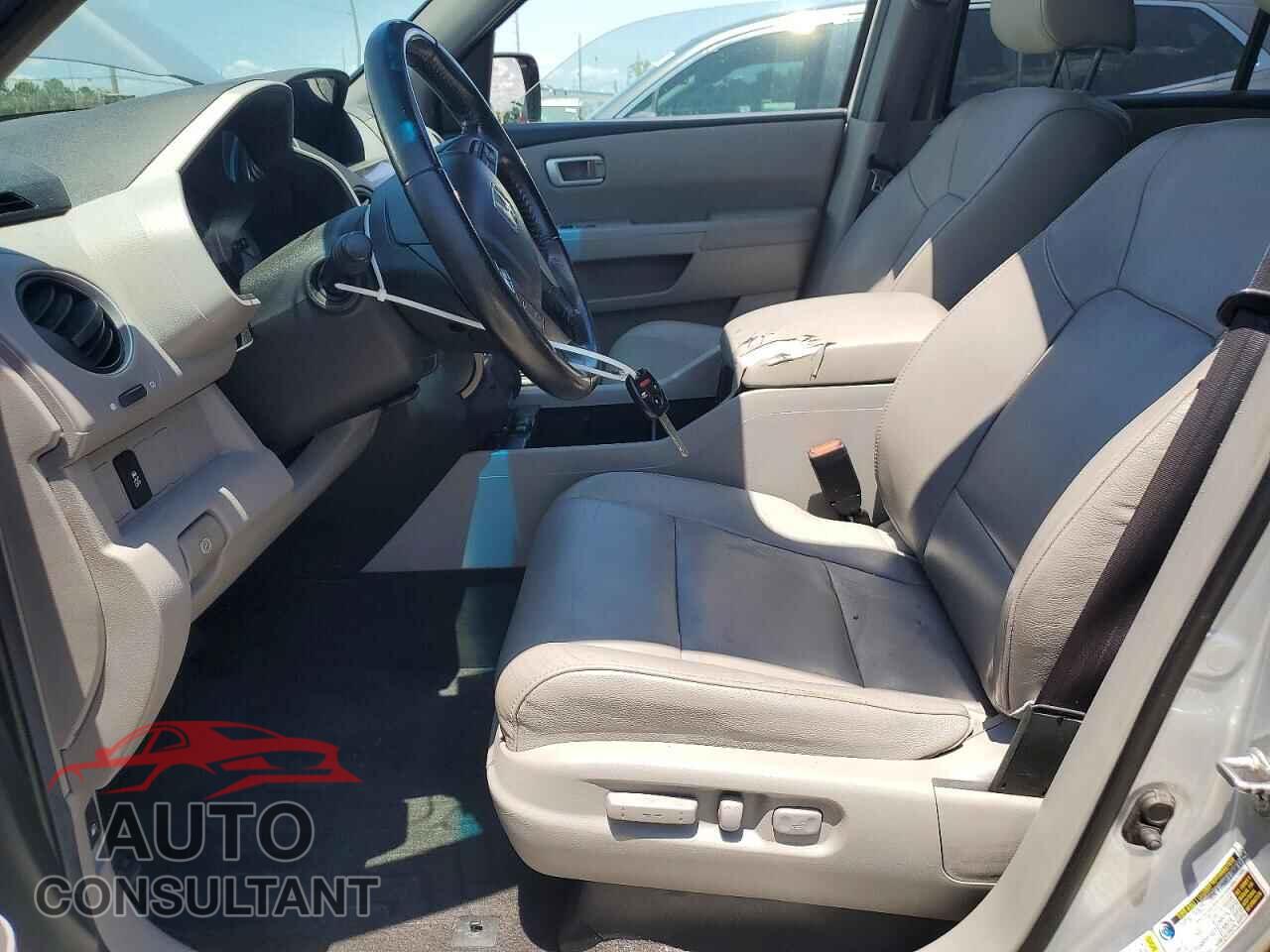 HONDA PILOT 2012 - 5FNYF4H56CB062789