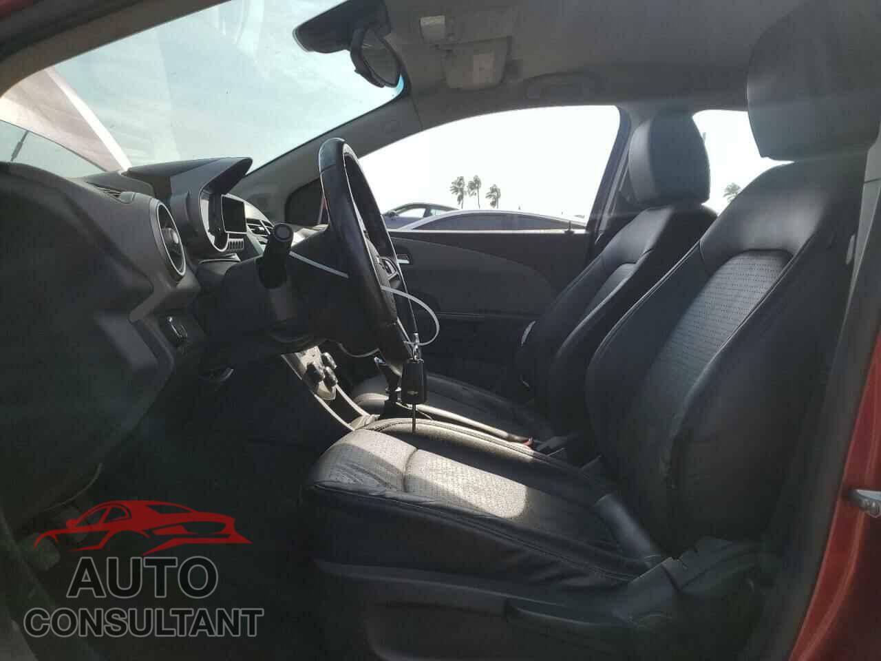 CHEVROLET SONIC 2013 - 1G1JF6SG8D4145407