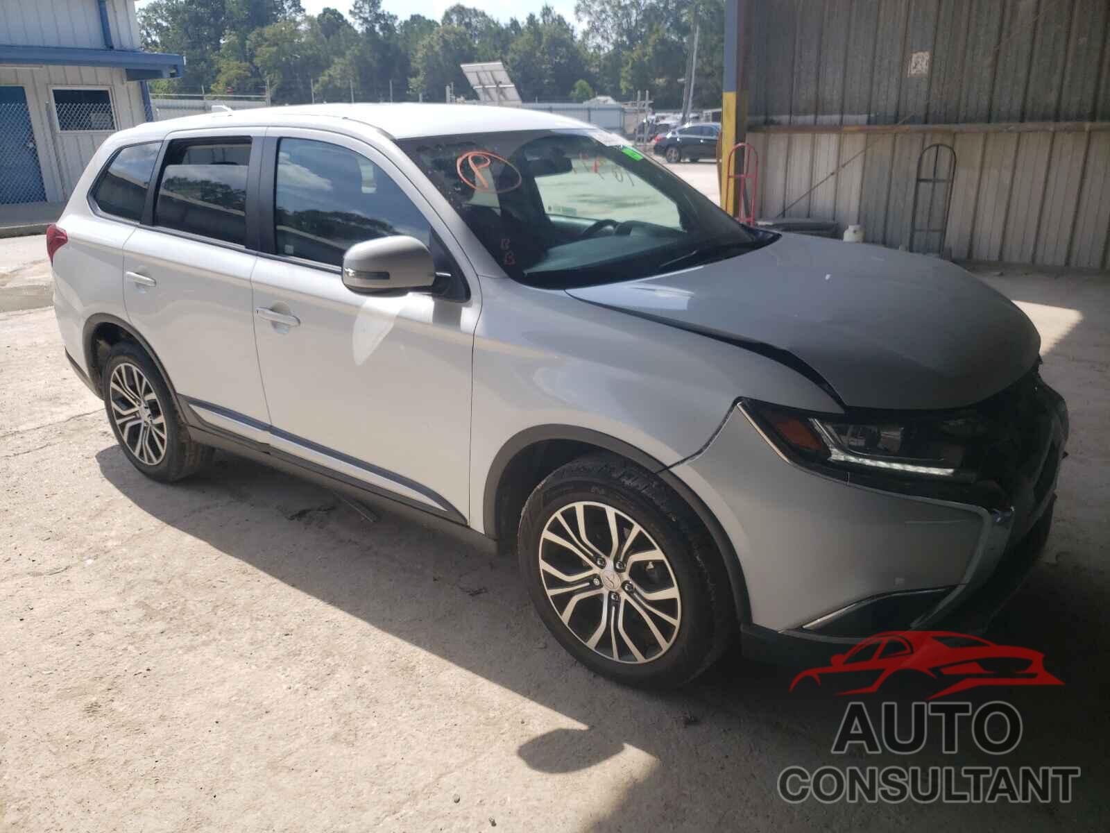 MITSUBISHI OUTLANDER 2018 - JA4AD3A36JZ017055