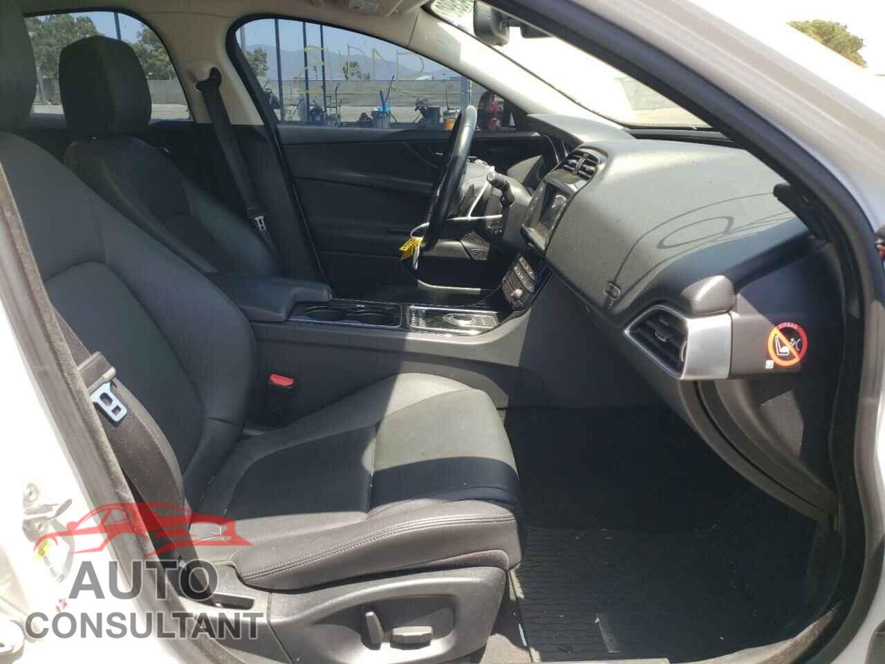JAGUAR XE 2017 - SAJAD4BV7HA966314