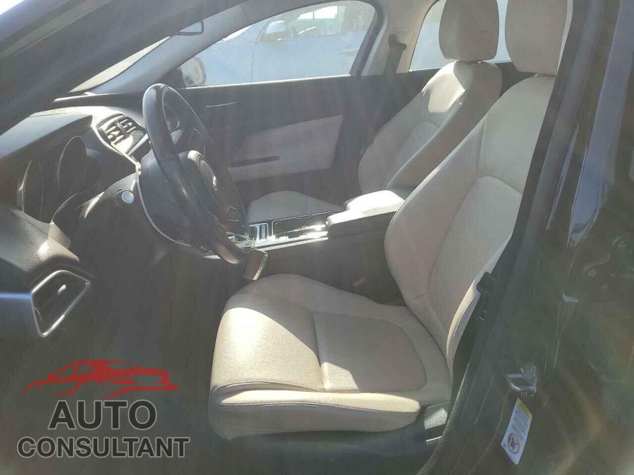 JAGUAR XE 2017 - SAJAD4BGXHA979009