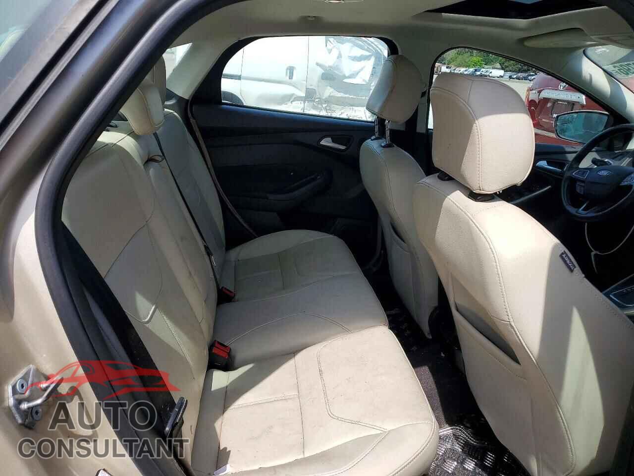 FORD FOCUS 2017 - 1FADP3J27HL288291