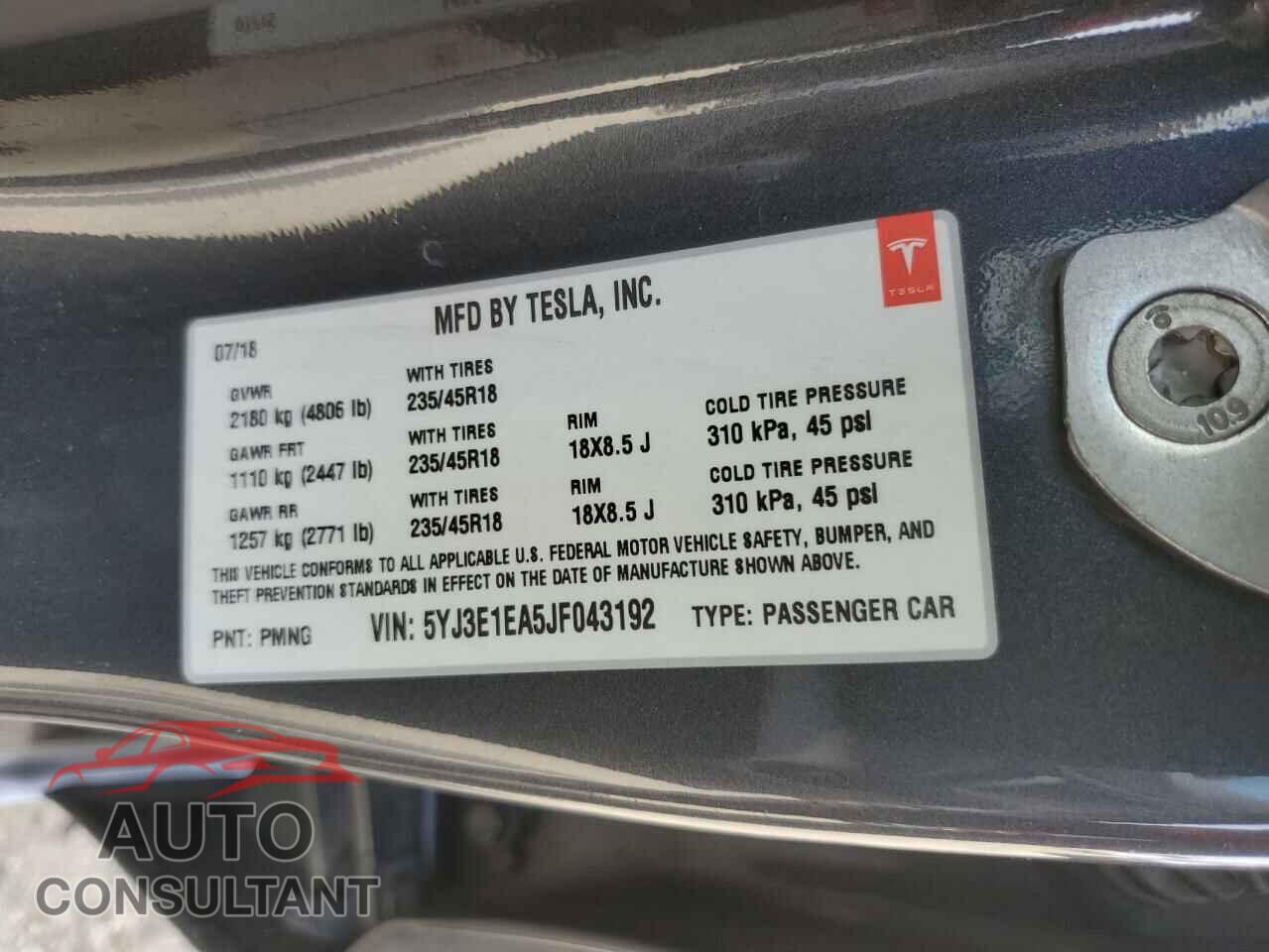 TESLA MODEL 3 2018 - 5YJ3E1EA5JF043192