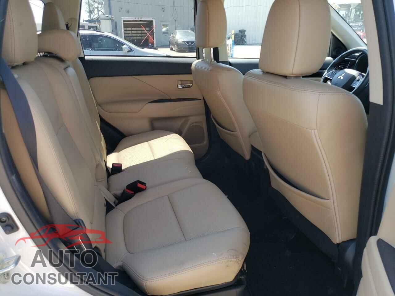 MITSUBISHI OUTLANDER 2016 - JA4AD3A35GZ012714