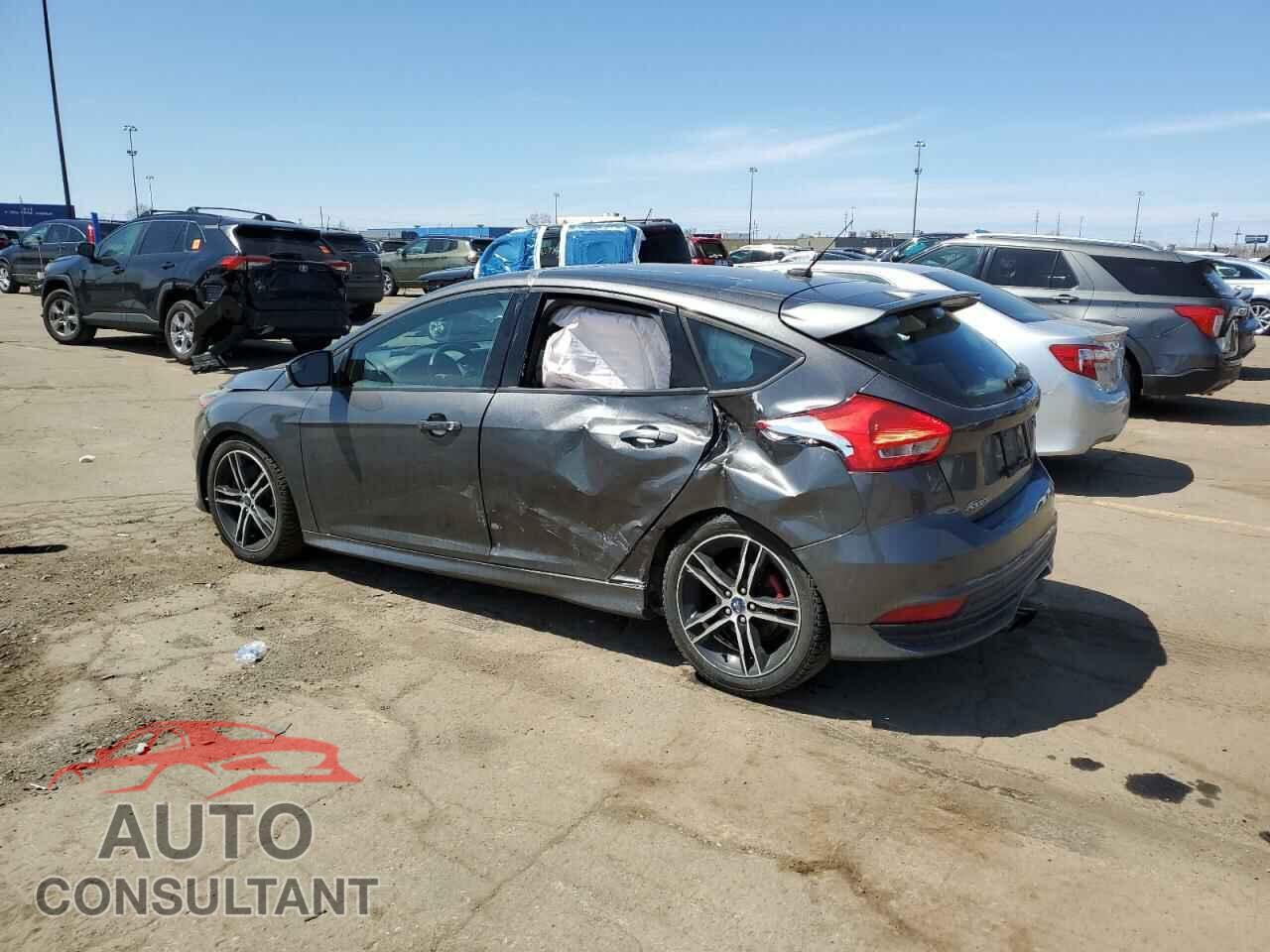 FORD FOCUS 2016 - 1FADP3L94GL202573