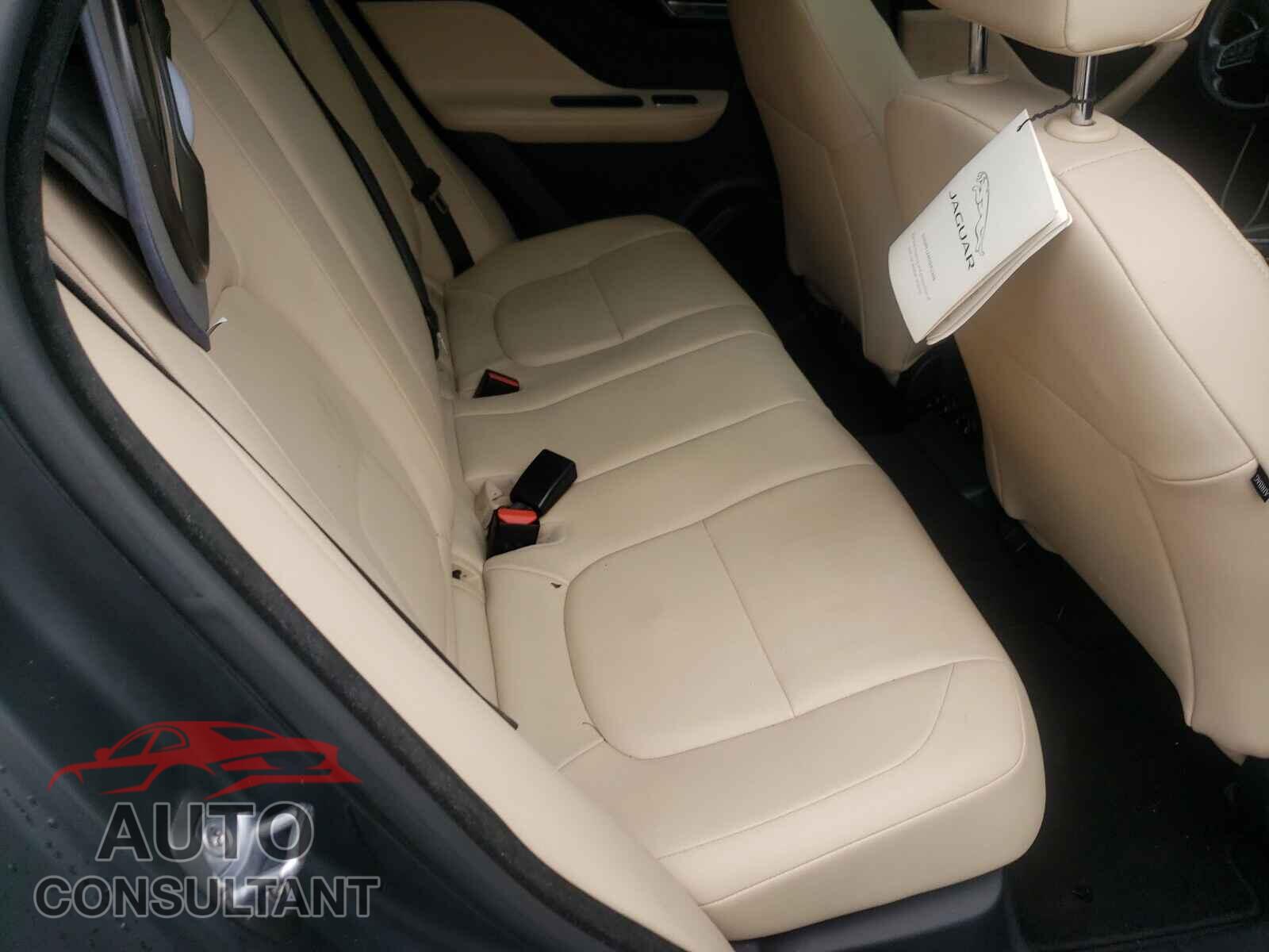 JAGUAR F-PACE 2017 - SADCJ2BV2HA057762