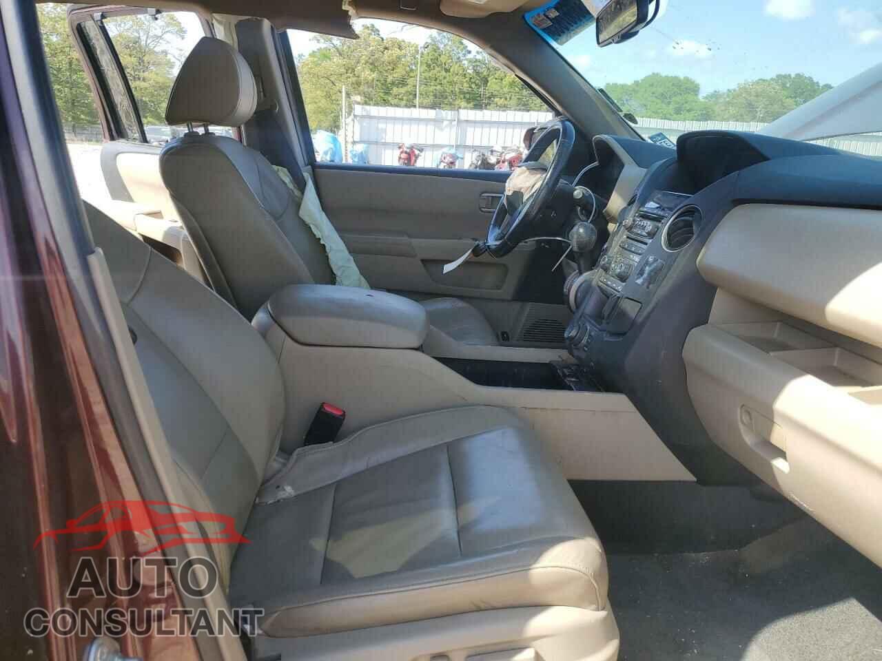 HONDA PILOT 2015 - 5FNYF4H94FB052642
