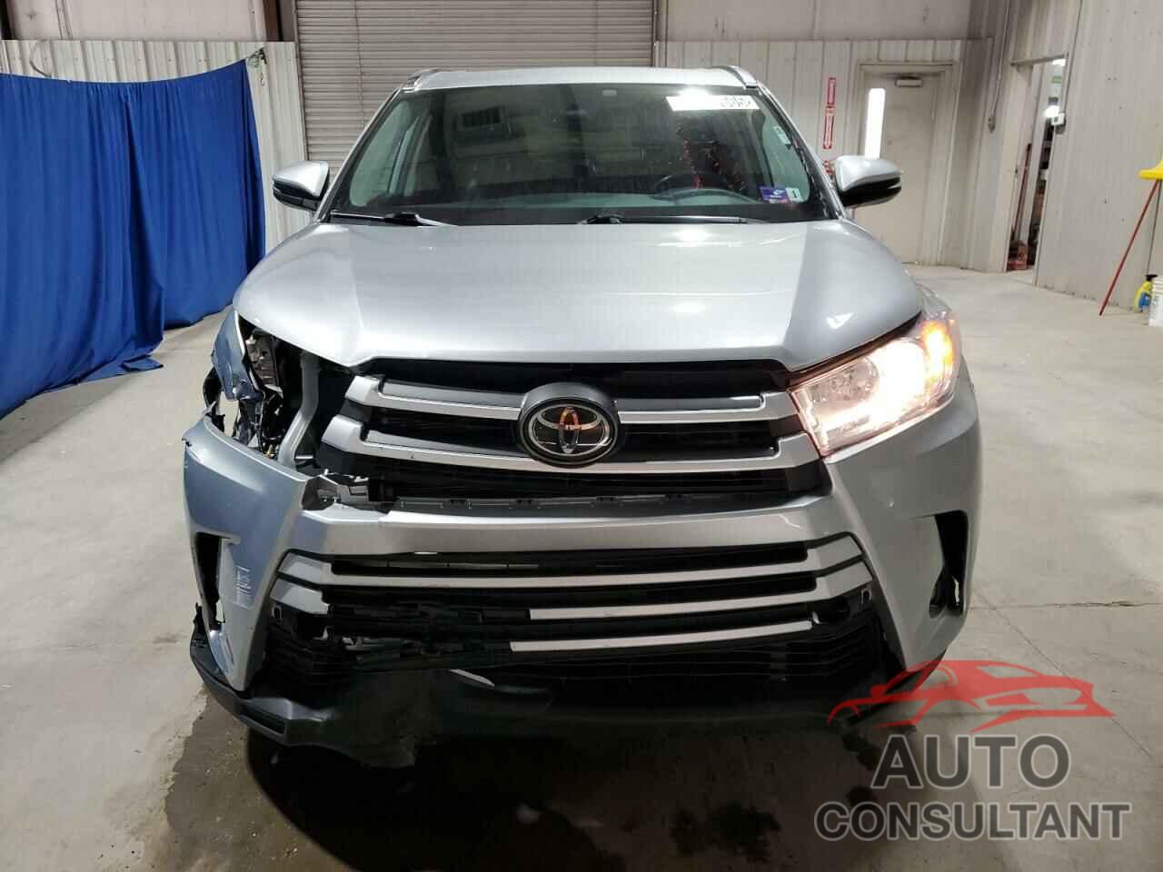 TOYOTA HIGHLANDER 2019 - 5TDJZRFH0KS628183