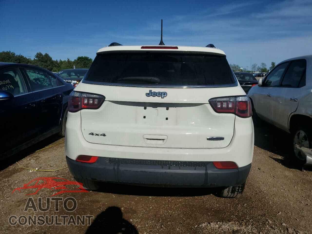 JEEP COMPASS 2019 - 3C4NJDBB0KT714404