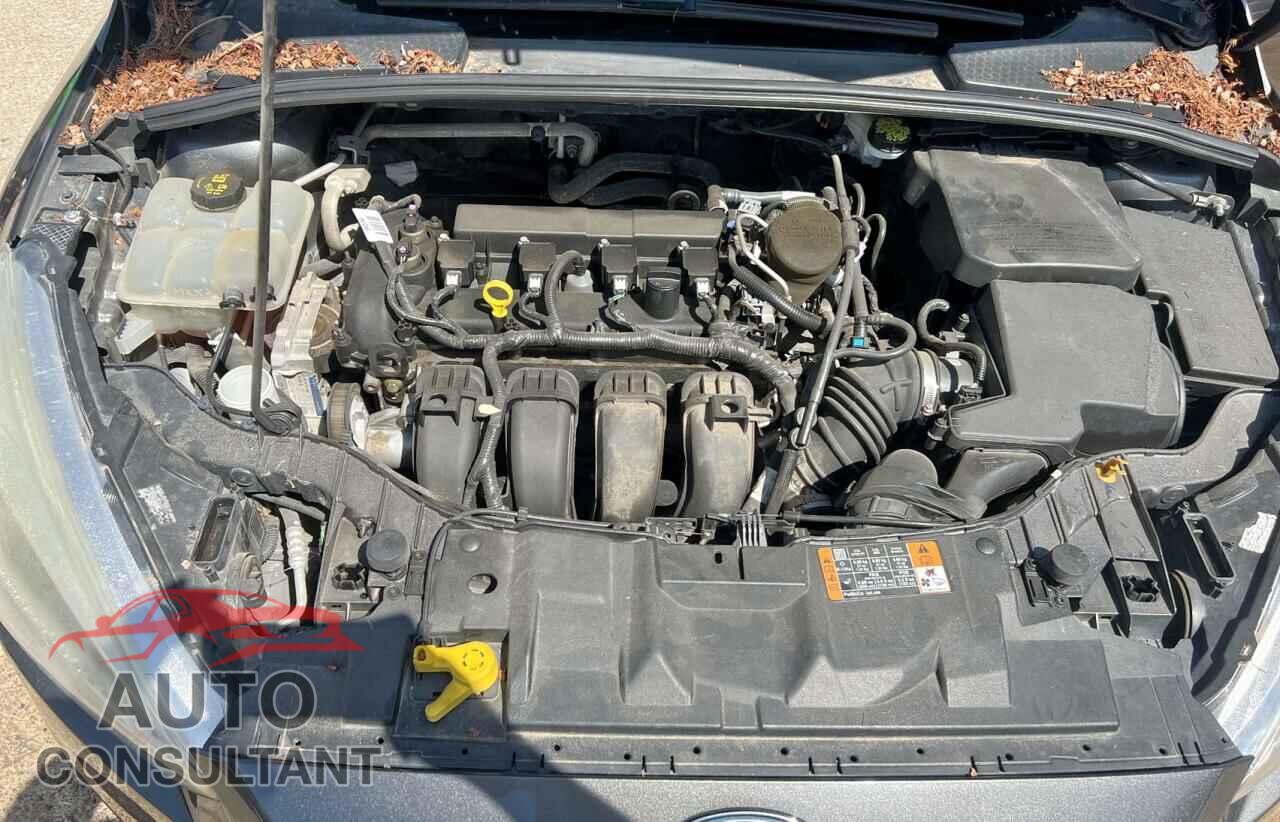 FORD FOCUS 2016 - 1FADP3E25GL229944
