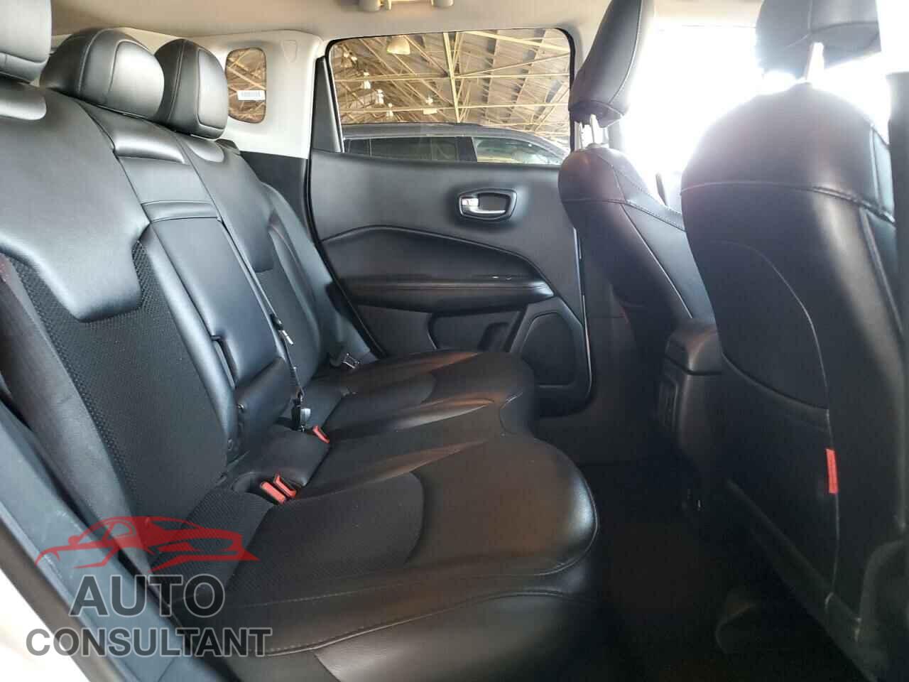 JEEP COMPASS 2019 - 3C4NJDDB2KT618268