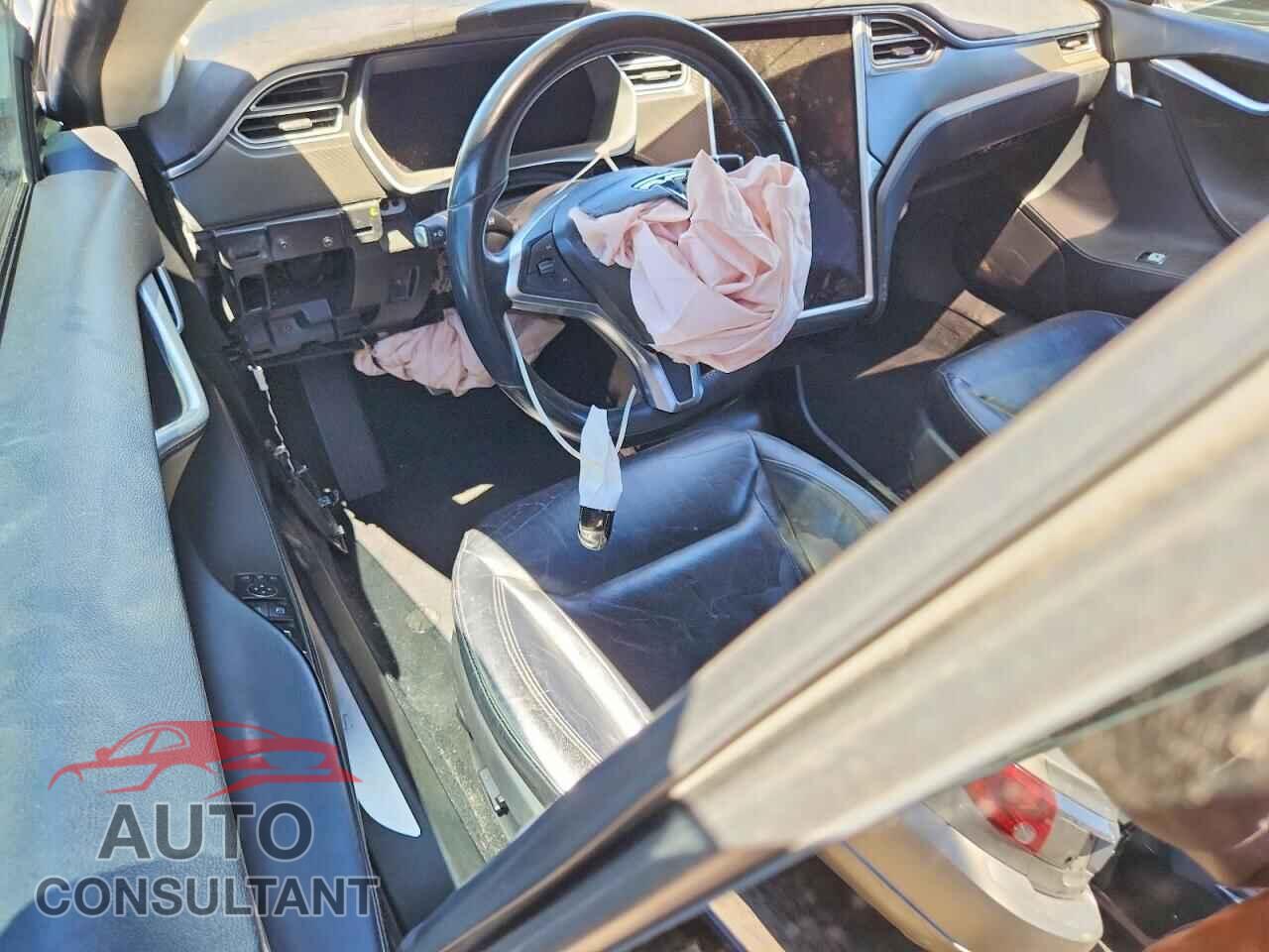 TESLA MODEL S 2015 - 5YJSA1H26FFP70487