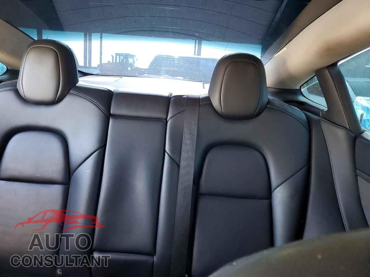 TESLA MODEL 3 2022 - 5YJ3E1EA2NF190883