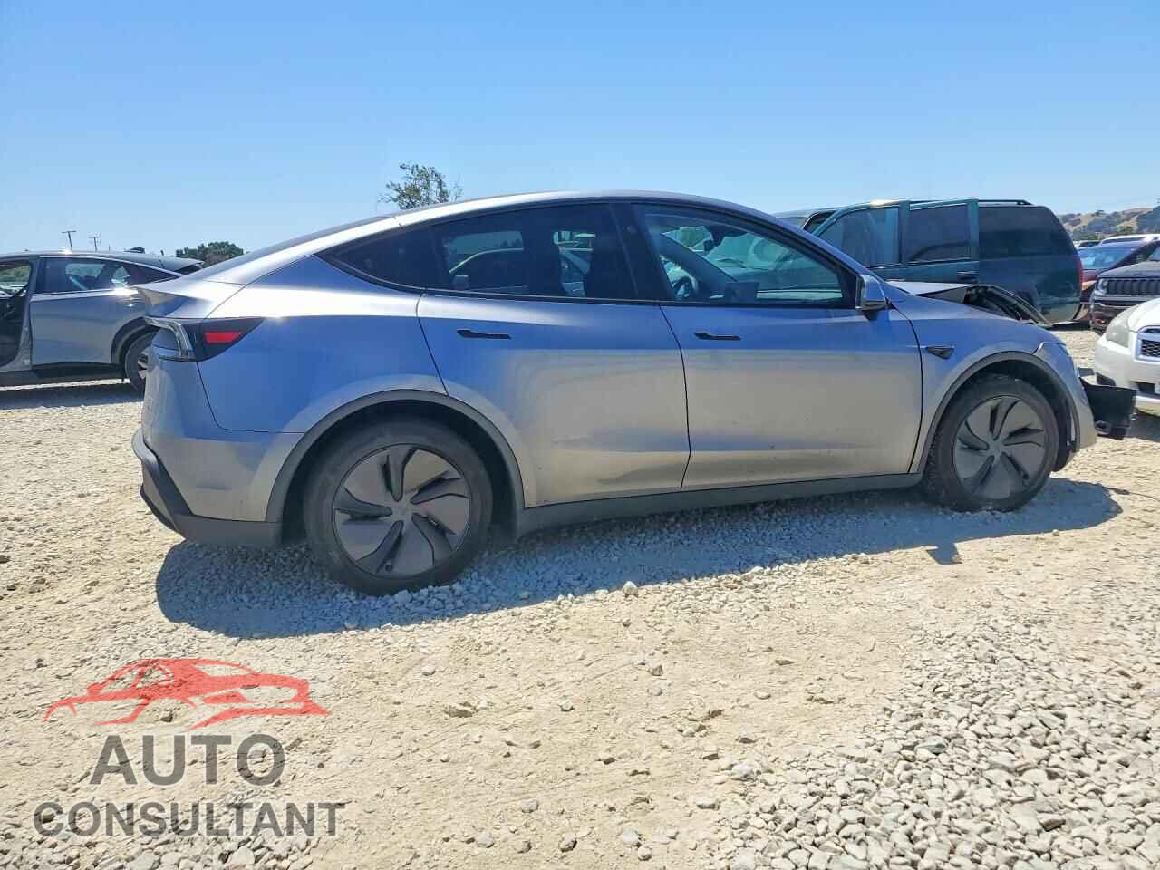 TESLA MODEL Y 2026 - 7SAYGDEE0TF328067