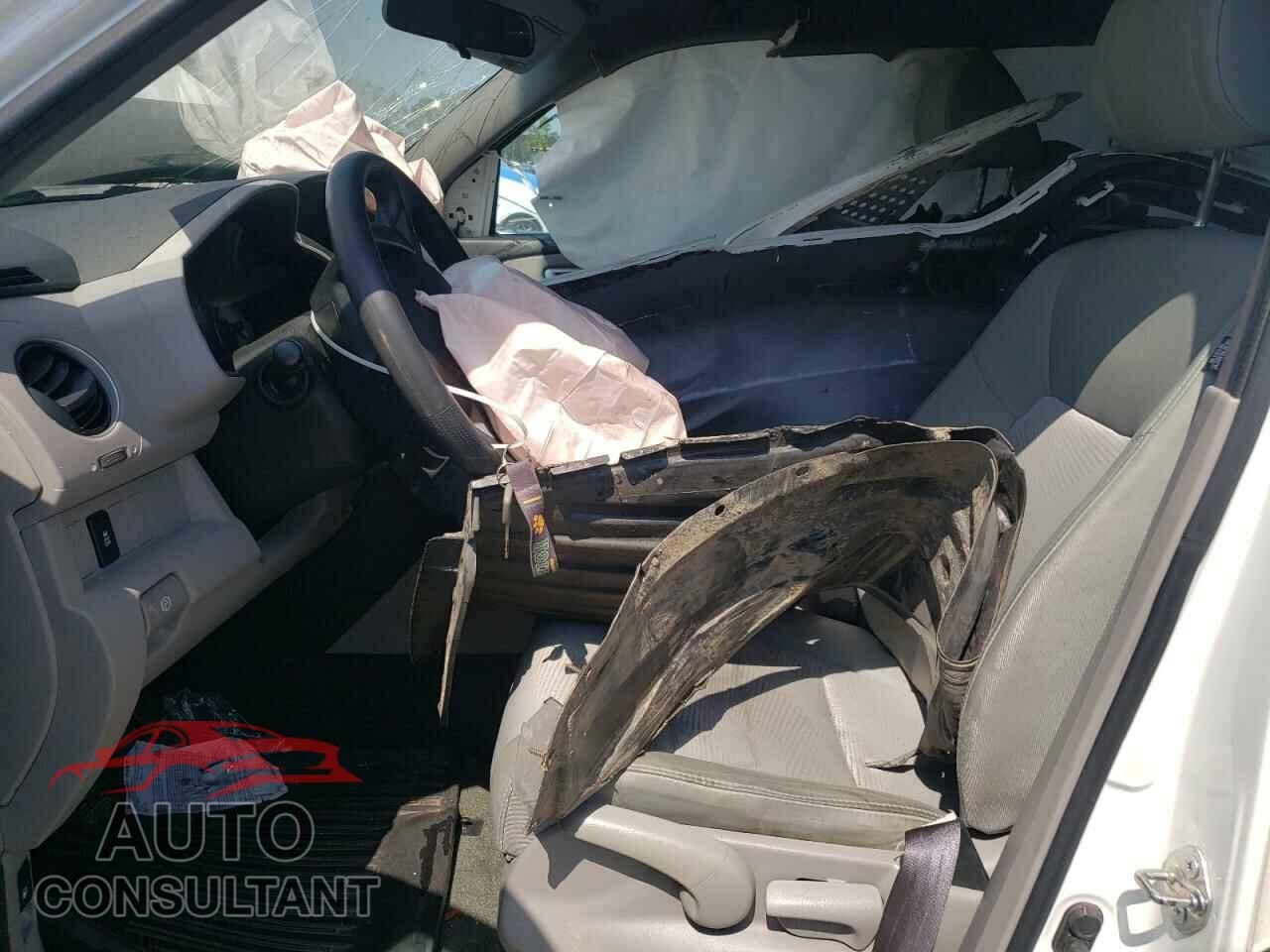 HONDA PILOT 2015 - 5FNYF3H2XFB005807