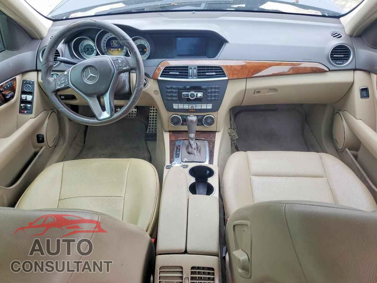 MERCEDES-BENZ C-CLASS 2012 - WDDGF4HB8CA636454