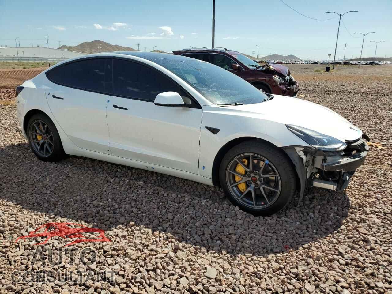 TESLA MODEL 3 2021 - 5YJ3E1EB1MF929152