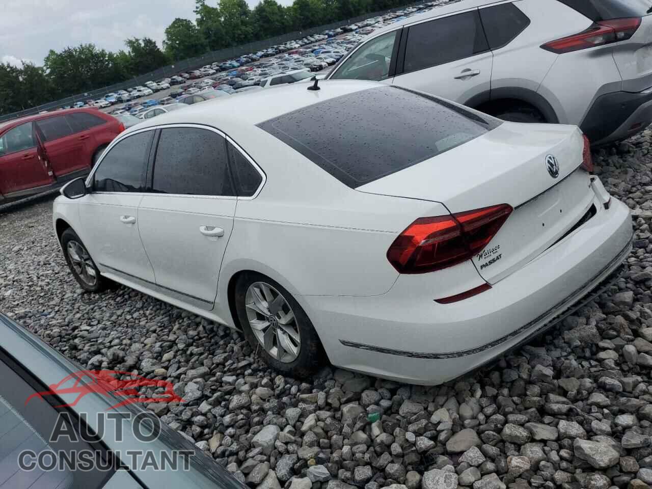 VOLKSWAGEN PASSAT 2017 - 1VWAT7A38HC007461