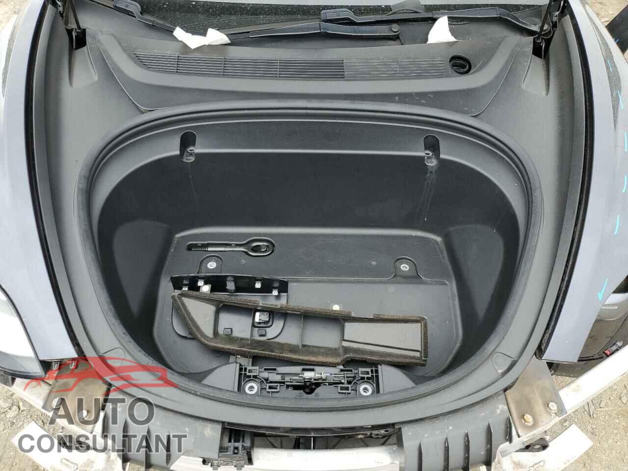 TESLA MODEL 3 2020 - 5YJ3E1EB7LF666745
