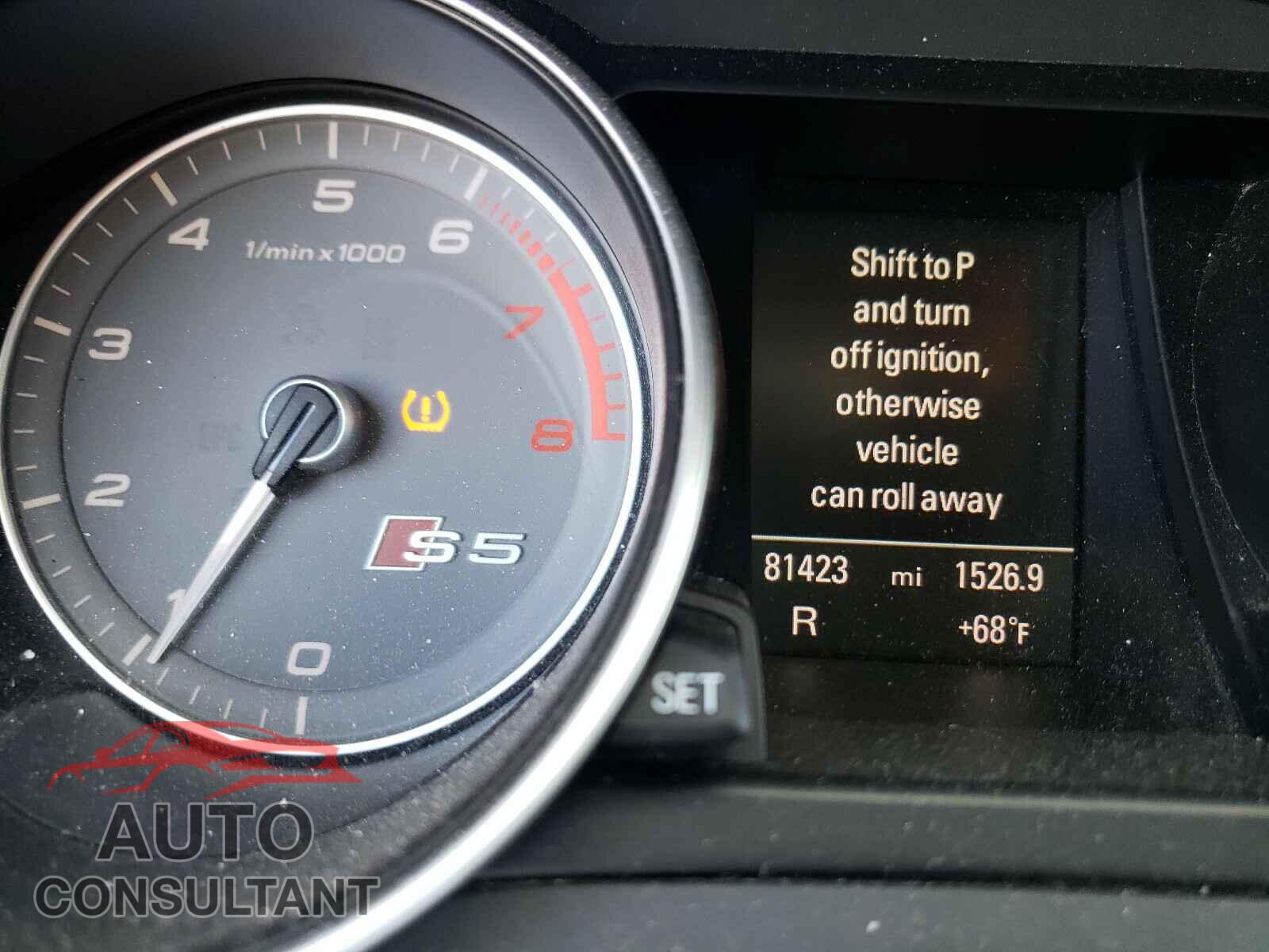 AUDI S5/RS5 2015 - WAUCGAFR9FA012555