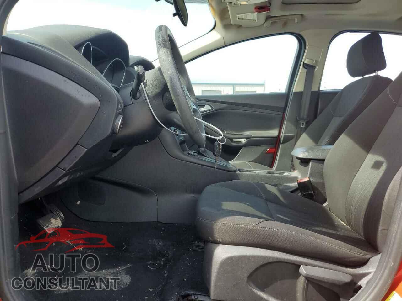 FORD FOCUS 2015 - 1FADP3K28FL233537