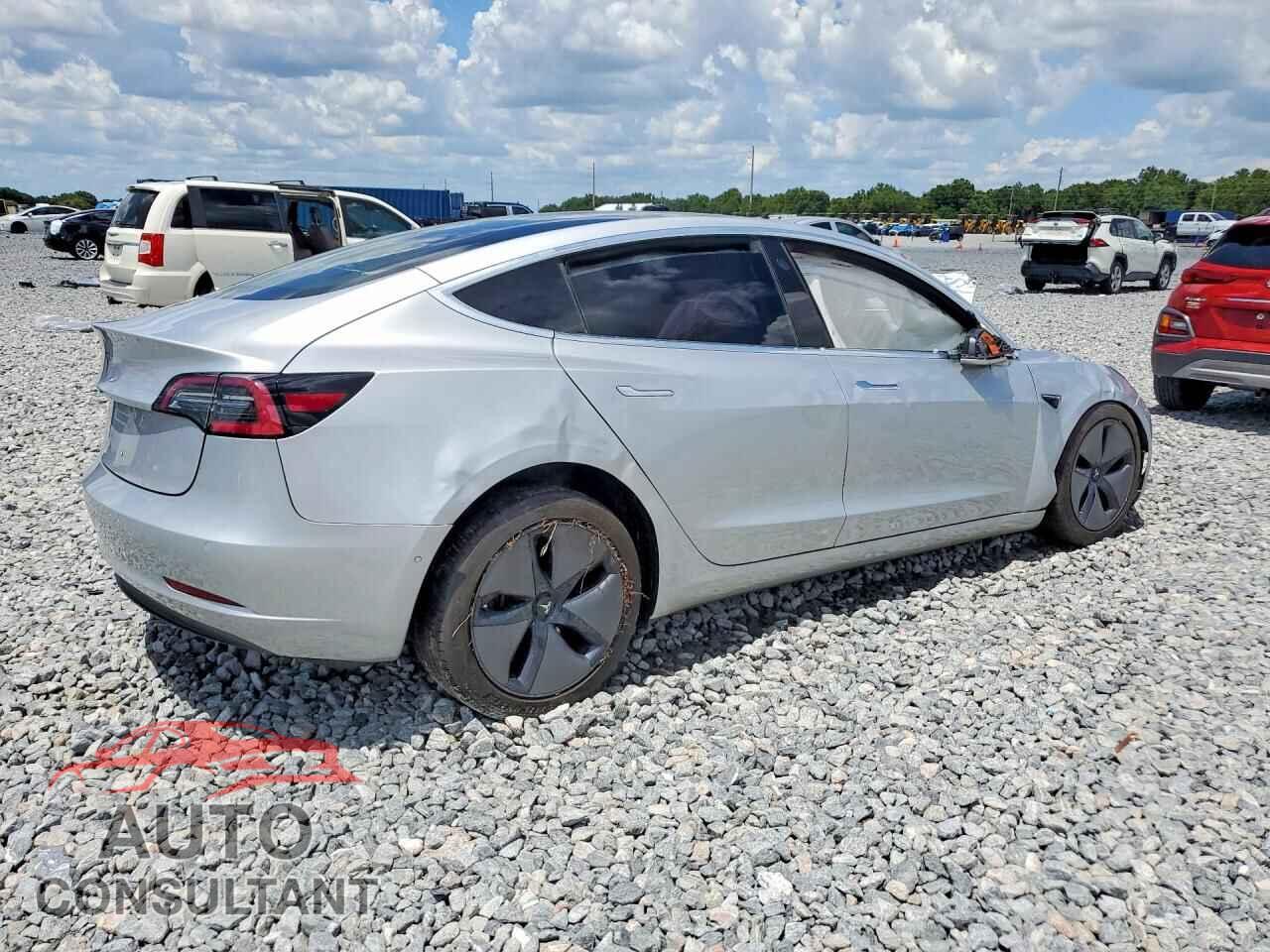 TESLA MODEL 3 2018 - 5YJ3E1EA0JF037476