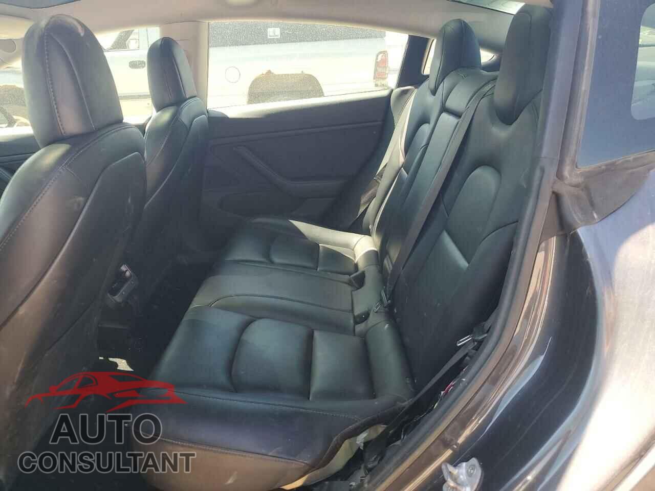 TESLA MODEL 3 2018 - 5YJ3E1EB4JF116531