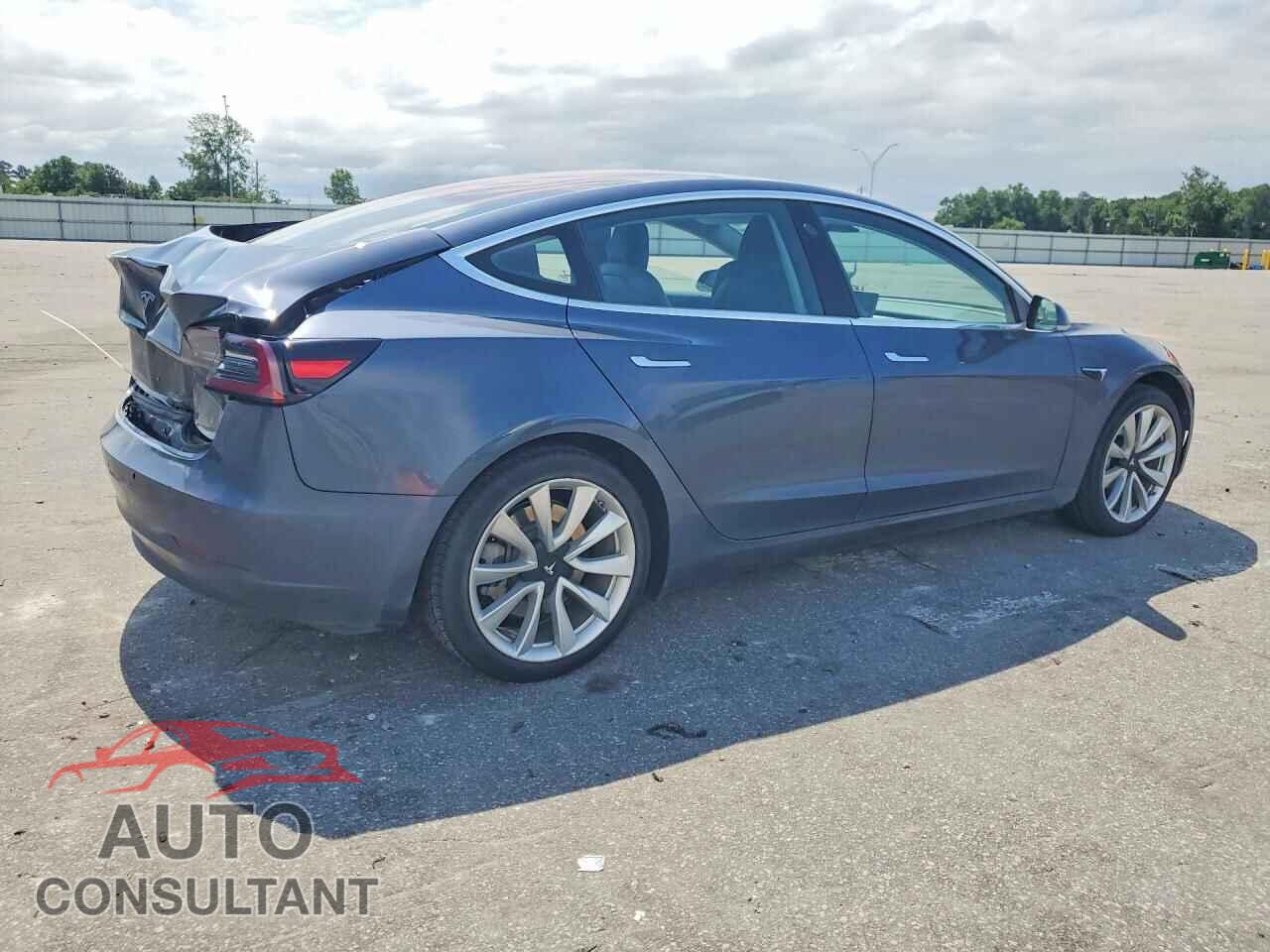 TESLA MODEL 3 2018 - 5YJ3E1EA9JF032051