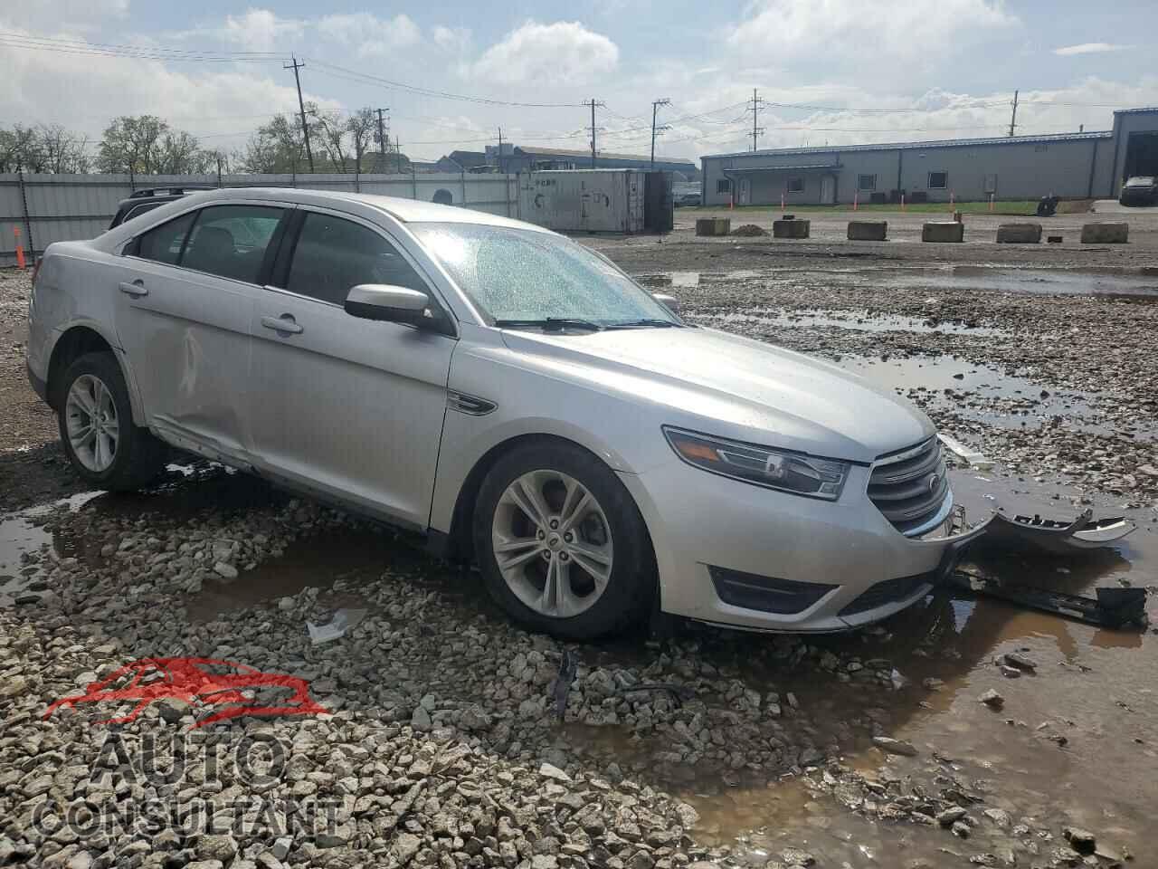 FORD TAURUS 2019 - 1FAHP2E89KG112921