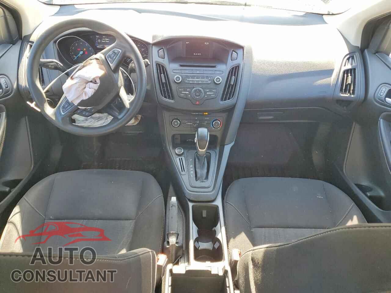FORD FOCUS 2017 - 1FADP3K22HL211469
