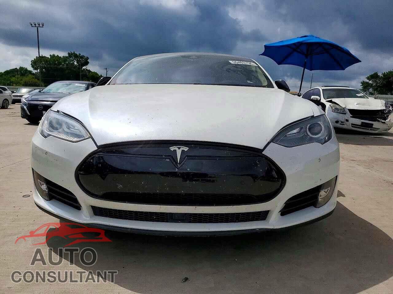 TESLA MODEL S 2015 - 5YJSA1S20FF097656