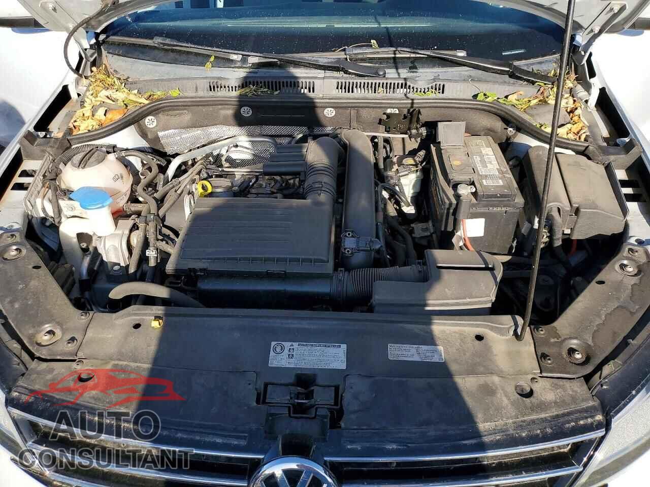 VOLKSWAGEN JETTA 2017 - 3VW2B7AJ5HM293421