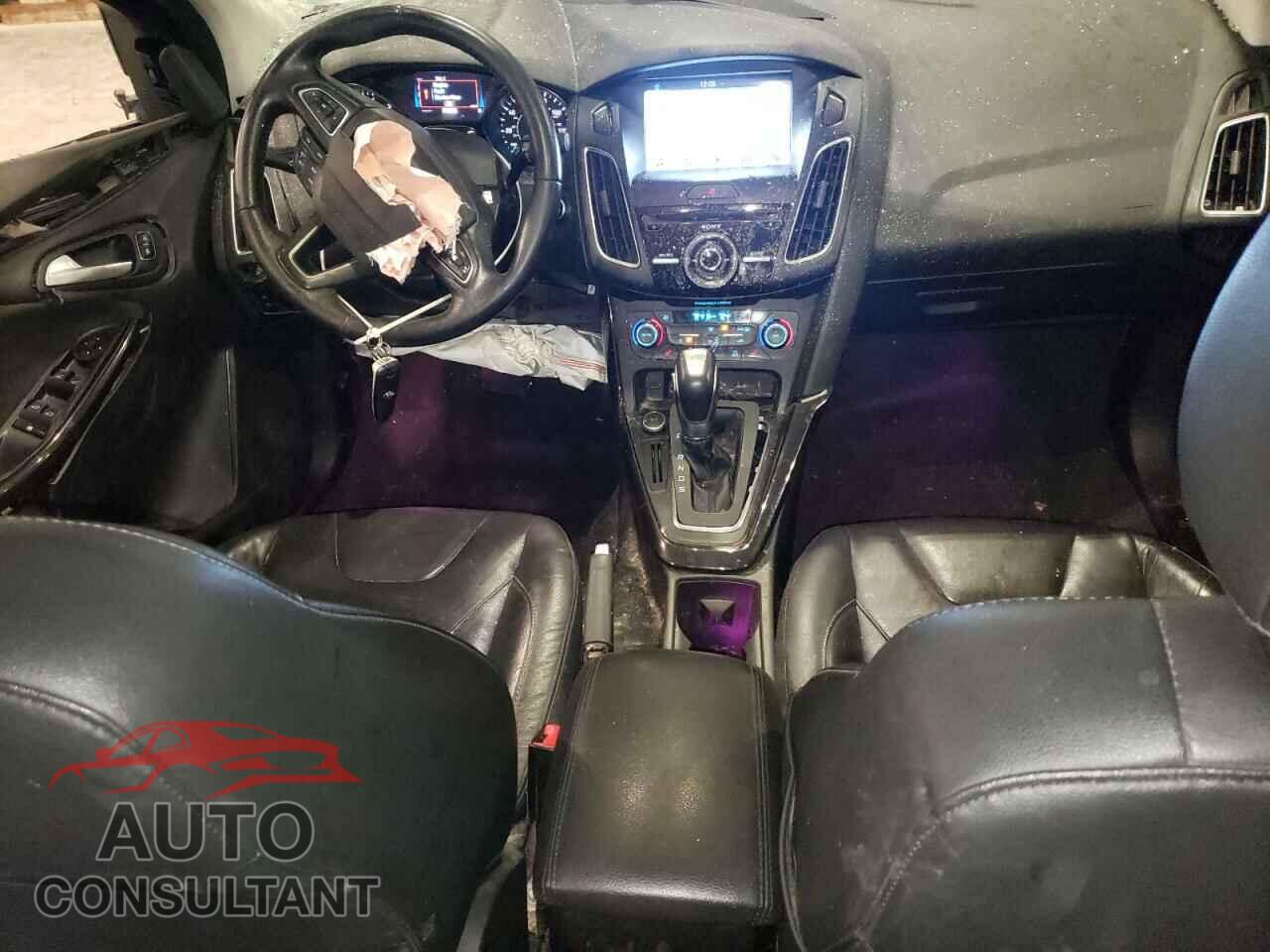 FORD FOCUS 2016 - 1FADP3J27GL310367