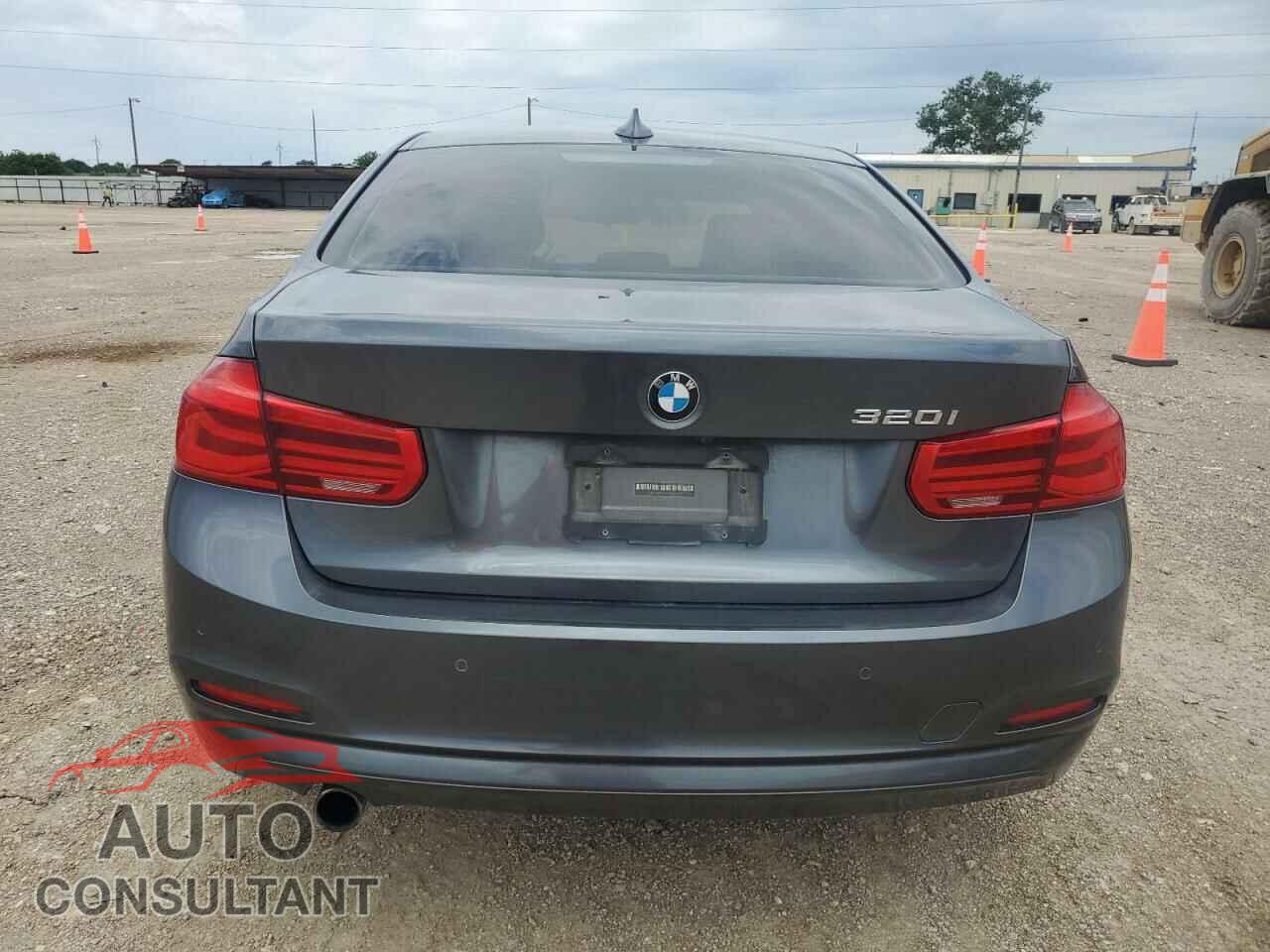 BMW 3 SERIES 2016 - WBA8E1G54GNU11777
