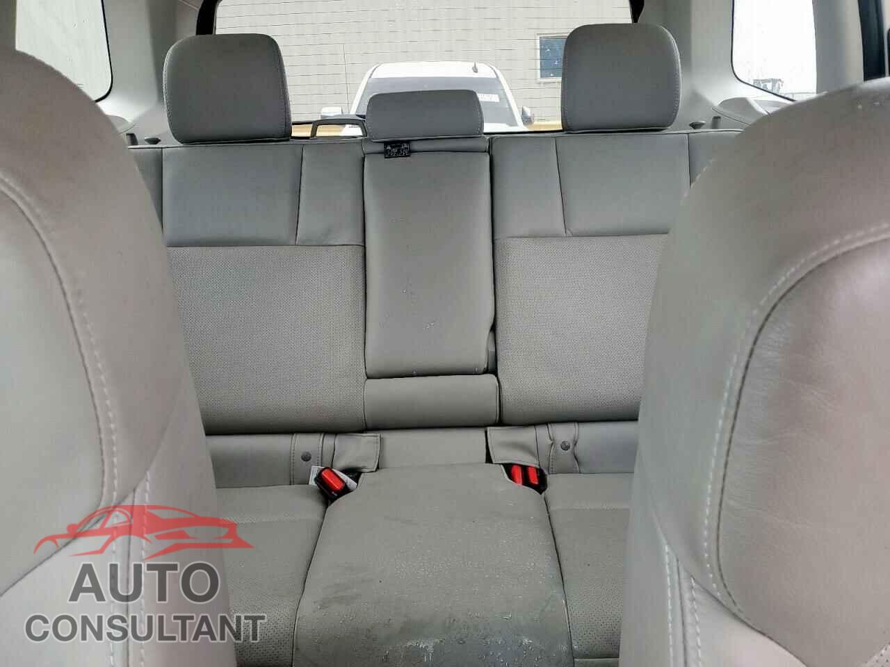 SUBARU FORESTER 2015 - JF2SJAHC4FH519686