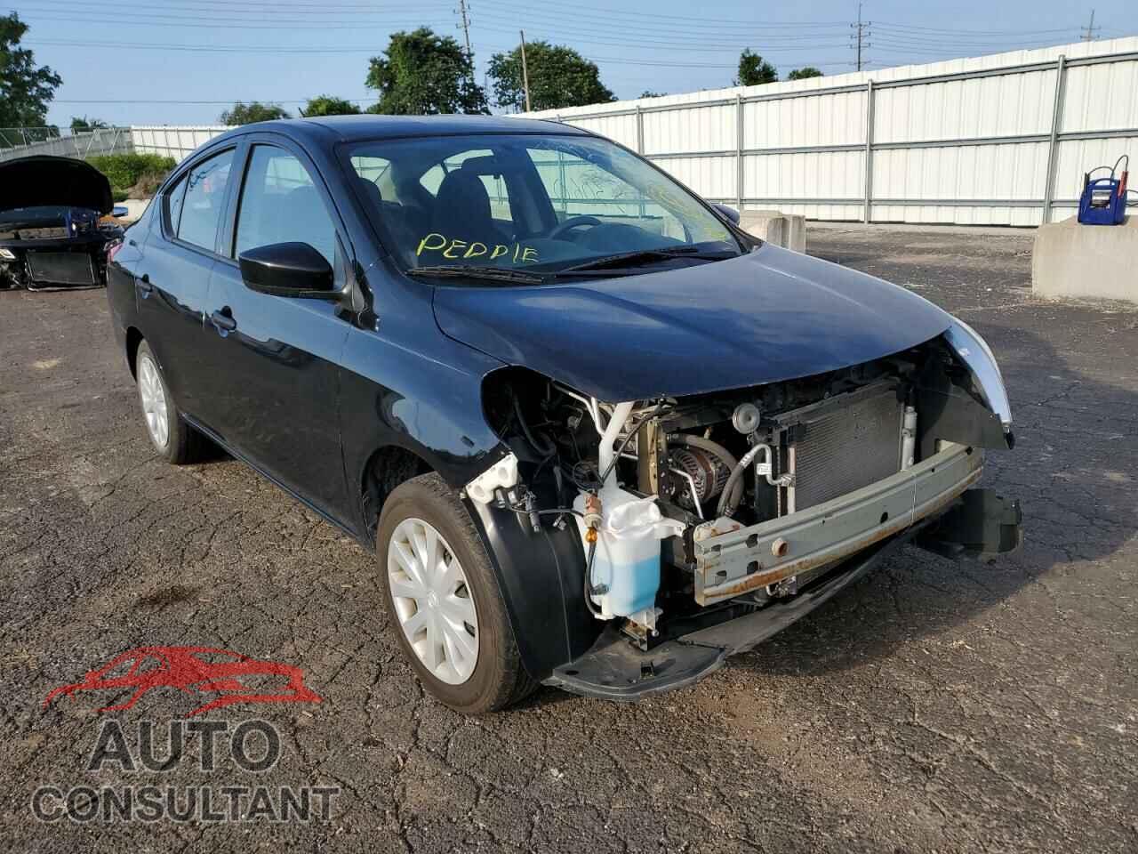 NISSAN VERSA 2017 - 3N1CN7AP1HL864320