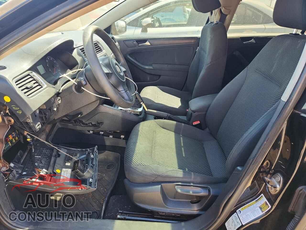 VOLKSWAGEN JETTA 2012 - 3VW2K7AJ8CM352017