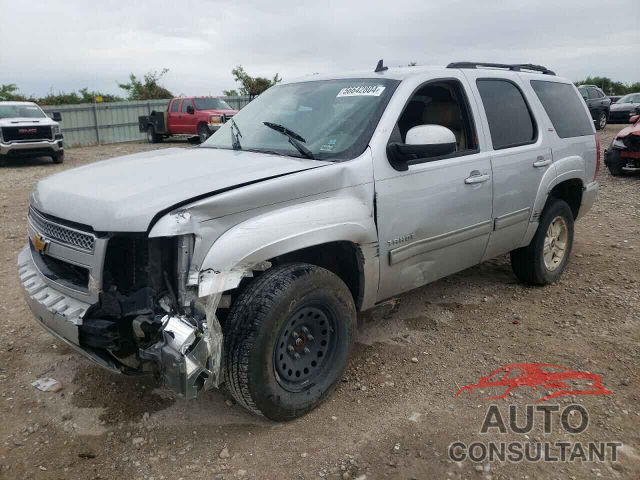 CHEVROLET TAHOE 2013 - 1GNSKBE02DR105655