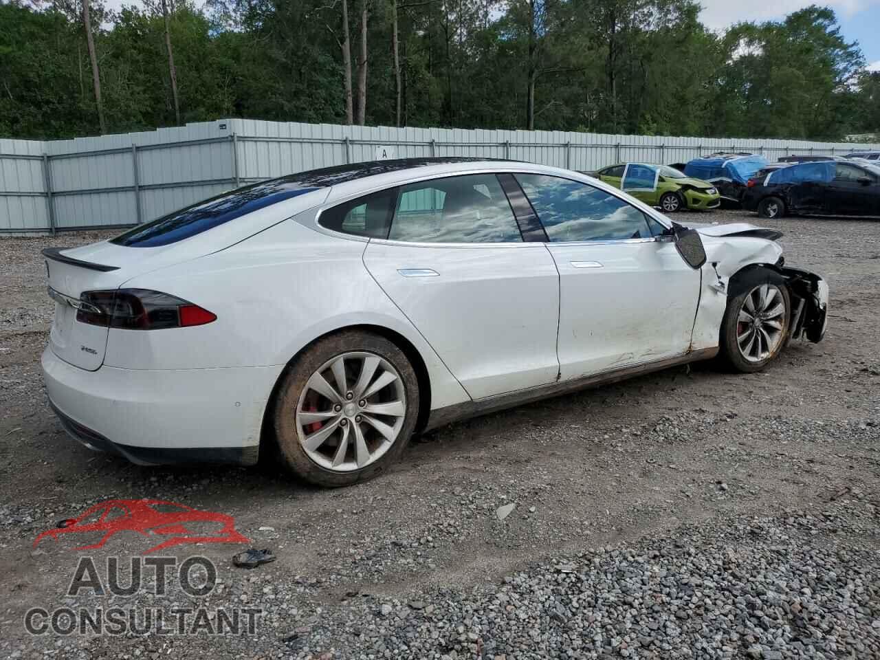 TESLA MODEL S 2015 - 5YJSA1E40FF102402