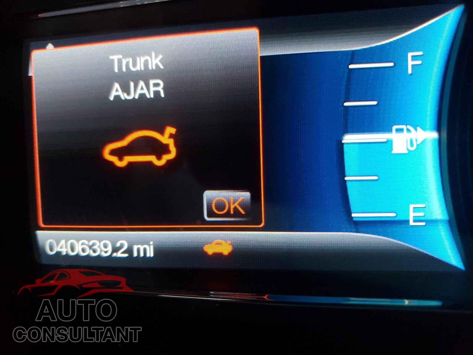 FORD TAURUS 2017 - 1FAHP2E80HG129793