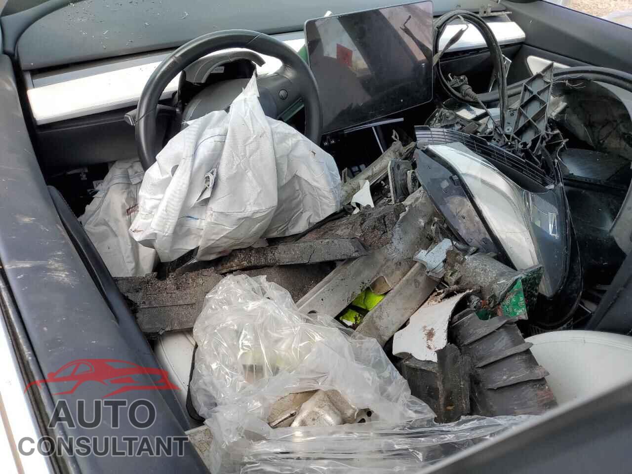 TESLA MODEL 3 2018 - 5YJ3E1EB1JF096979