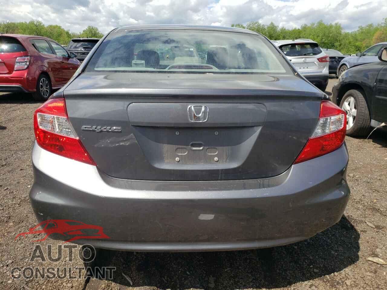 HONDA CIVIC 2012 - 2HGFB2F98CH565717