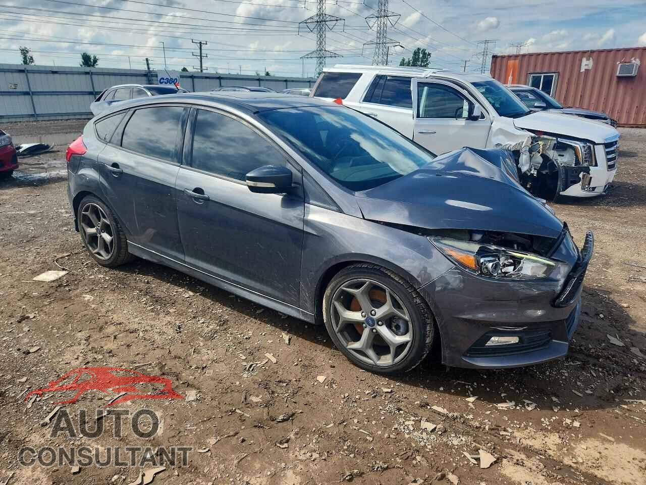FORD FOCUS 2018 - 1FADP3L96JL247585
