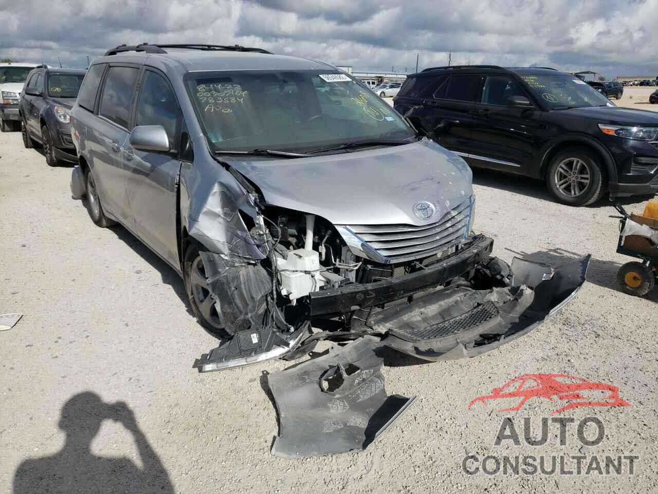 TOYOTA SIENNA 2017 - 5TDKZ3DC0HS785584