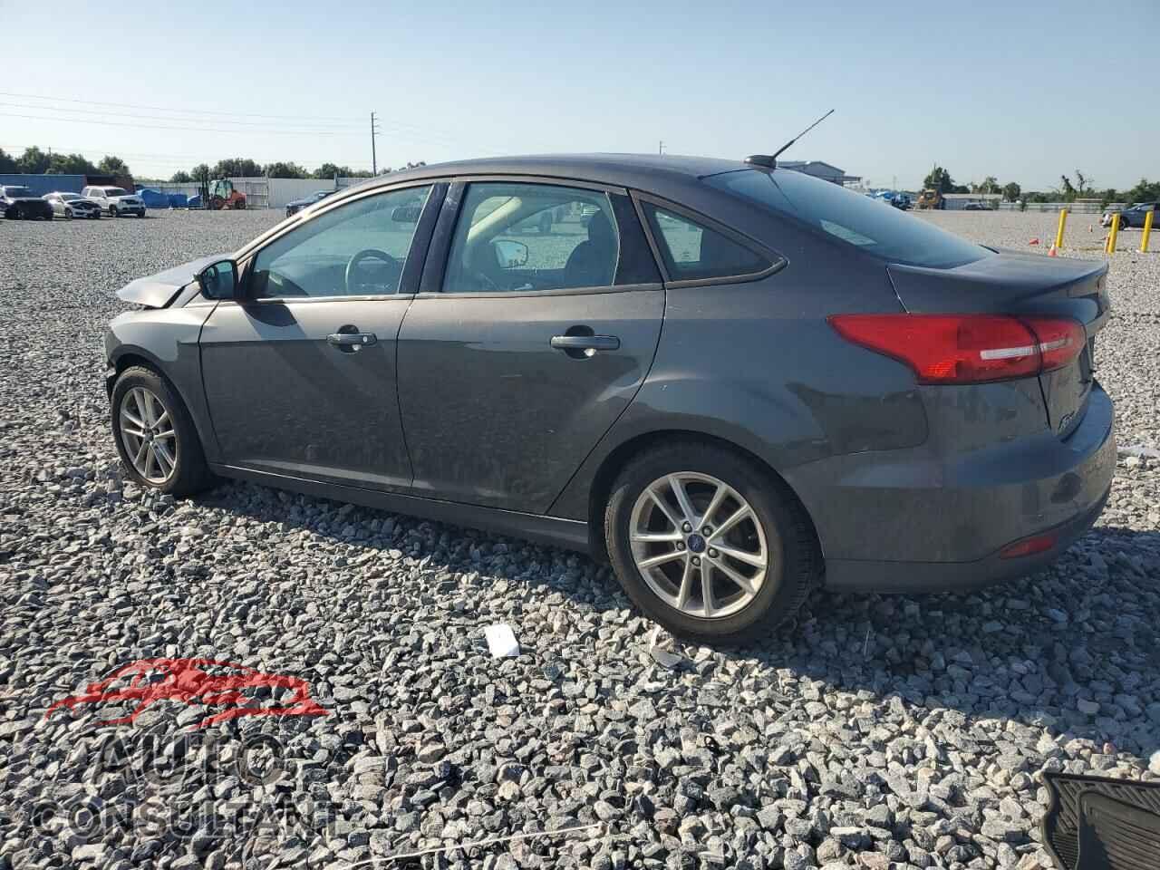 FORD FOCUS 2015 - 1FADP3F22FL210183