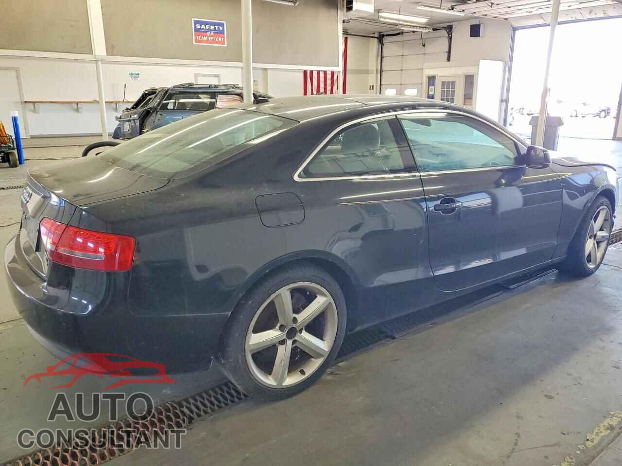 AUDI A5 2010 - WAULFAFR1AA036019