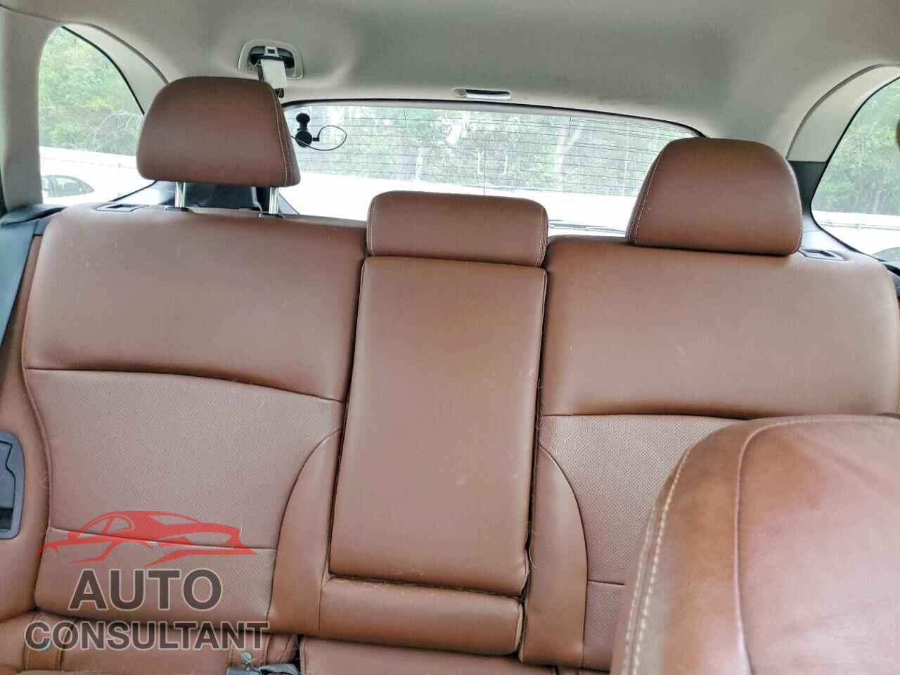 SUBARU OUTBACK 2017 - 4S4BSETC2H3441155