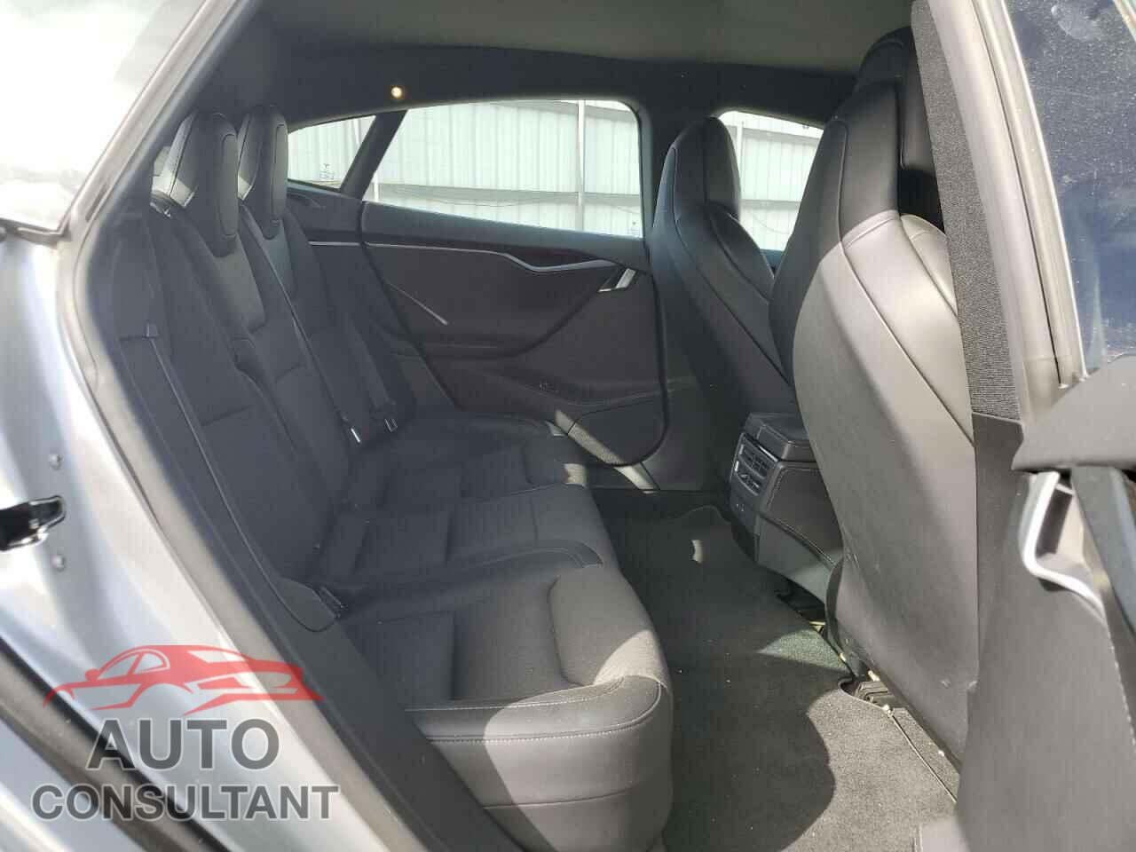 TESLA MODEL S 2018 - 5YJSA1E24JF265478