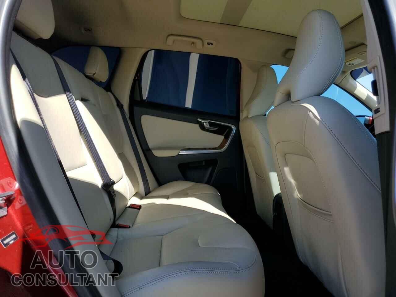VOLVO XC60 2017 - YV440MRU8H2024901