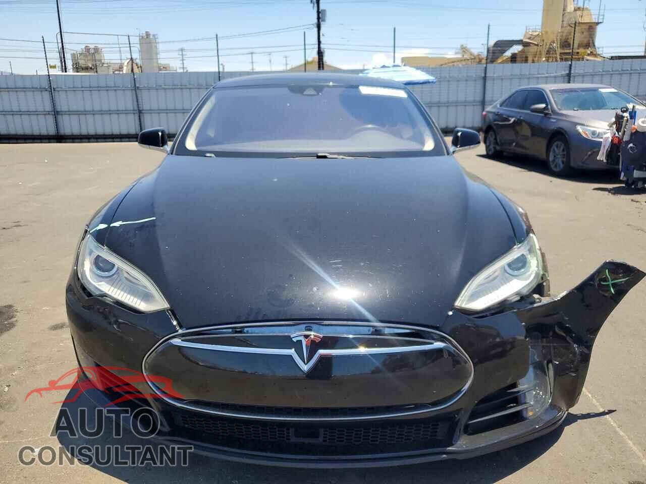 TESLA MODEL S 2015 - 5YJSA1S13FF100539